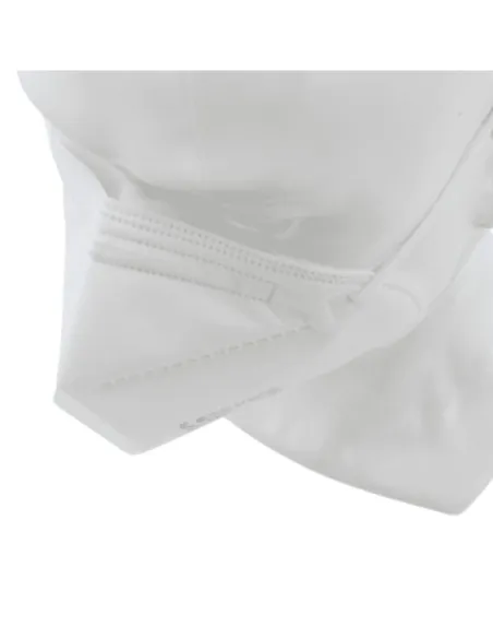 Vista diagonal de mascarilla FFP3 Galmask en maniquí blanco, destacando ajuste y confort