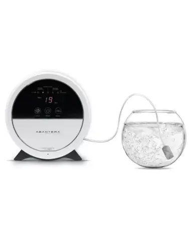 Máquina de Ozono para Desinfetar 800 mg/h ozonizando água em um recipiente de vidro