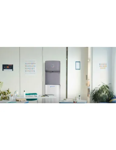 Fonte de osmose inversa FASTOME Zenith em sala de aula escolar com água fria, natural e quente